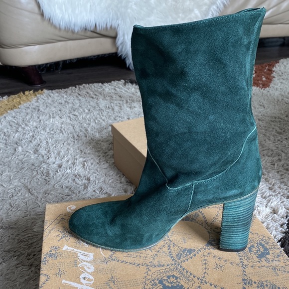 New Dakota Heel Boots - Picture 3 of 4